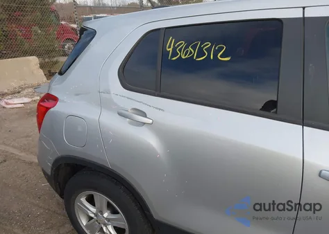 2020 Chevrolet Trax Fwd Ls z USA, uszkodzony, nr VIN KL7CJKSB3LB329527